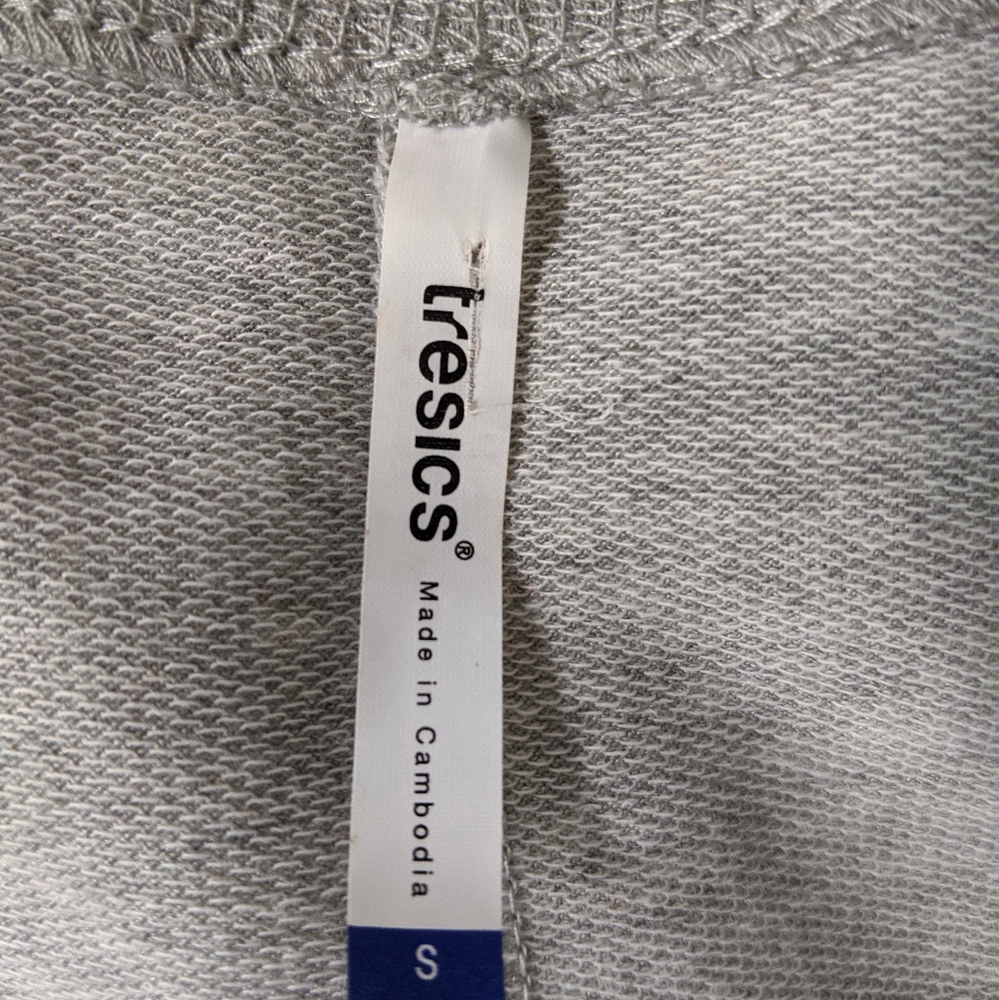 Sweatshirt - Picture 2 of 2